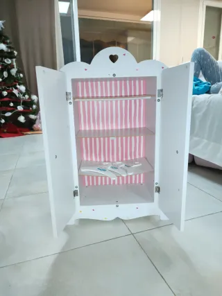 Litera y armario para muñecos bebés