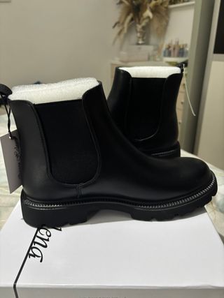 Botines Chelsea Queen Helena Negro Talla 38