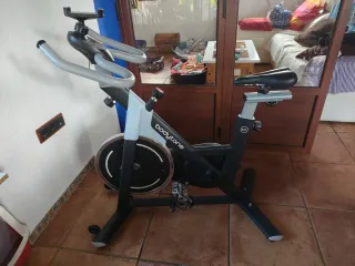 Bicicleta estática Bodytone poco uso