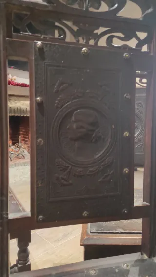 Juego de 4 sillas antiguas de madera