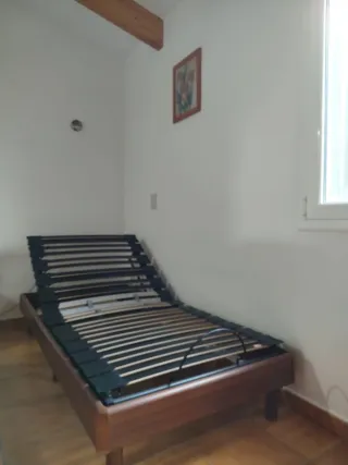 Cama articulada 90x190, 3 posiciones con mando