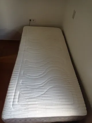 Cama articulada 90x190, 3 posiciones con mando