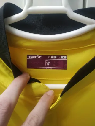 Camiseta Aston Villa Macron Amarilla