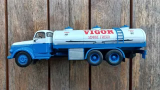 Altaya Volvo N88 Leite Vigor 1:43