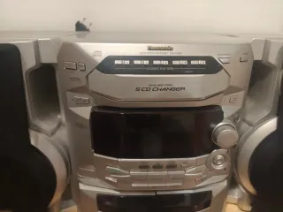 Mini cadena Panasonic CD