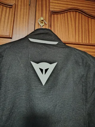 Chaqueta Dainese Veloce D-DRY, talla 52.