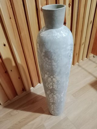 Jarrón alto decorativo gris