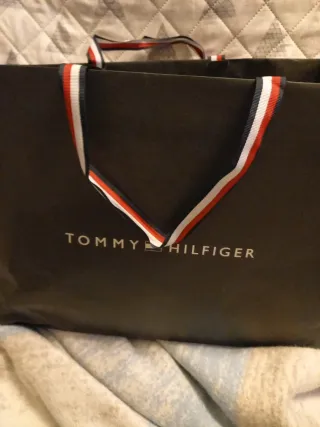 Cazadora Tommy Hilfiger Talla XL Beige.16 Años.