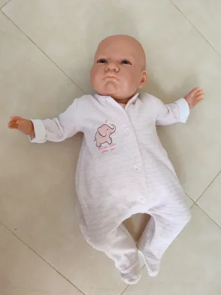 Muñeca Bebé Reborn Esperanza con mucha ropa