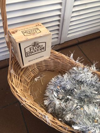 Cesta de Navidad Mimbre y Madera