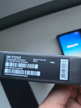 Samsung Galaxy Z Flip4