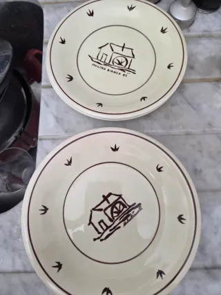 Piatti Mulino Bianco con mulino e rondini