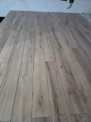 18 m/2 Plaqueta porcelánico imitación madera120x20