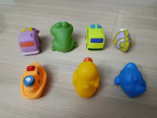 Juguetes de goma para baño con regalo