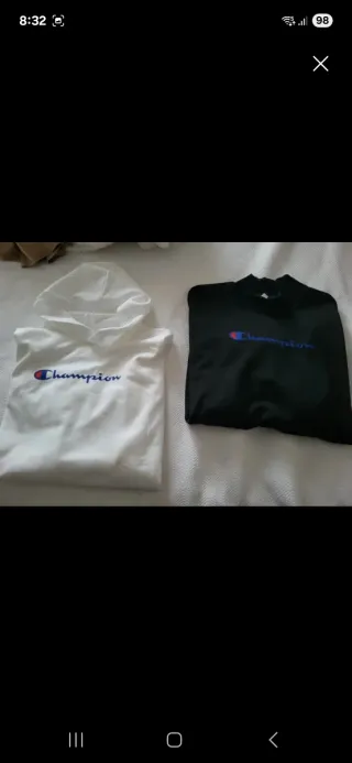 2 Sudaderas Champion Blancas y Negras