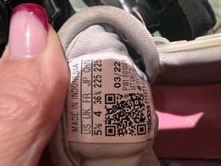 Zapatillas Adidas Grises y Rosas