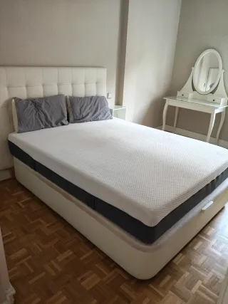 Canapé abatible polipiel blanco Ikea (sin colchón)