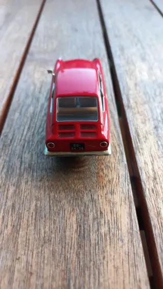 Fiat 124 Coupé Altaya 1:43 Matrícula PT