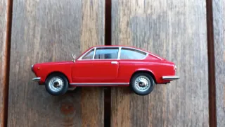 Fiat 124 Coupé Altaya 1:43 Matrícula PT