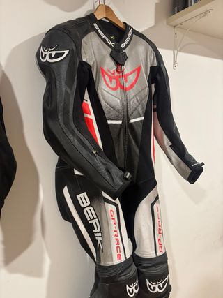 Mono de moto NUEVO Berik GP-Race 2