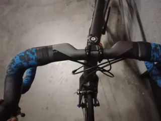 Bicicleta de carretera Cube