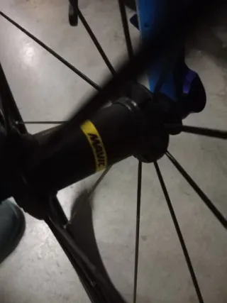 Bicicleta de carretera Cube