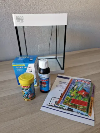 Acuario Nano 10L con filtro y comida