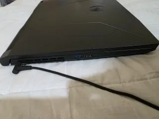 Portátil Gaming MSI Bravo 15