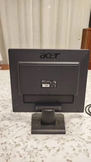 Monitor LCD Acer AL1917 19 pulgadas con altavoces