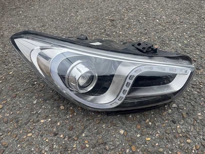 Hyundai i40 2011 - foto 1
