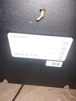 TV Grundig para piezas o reparar