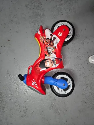 Moto correpasillos Patrulla Canina