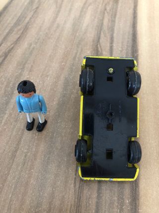 Coche de juguete amarillo "Marchal"