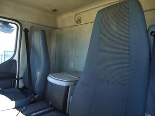 Volvo FL 240-CAMIONES FURGONES