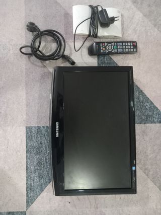 TV Samsung 14 con mando y antena