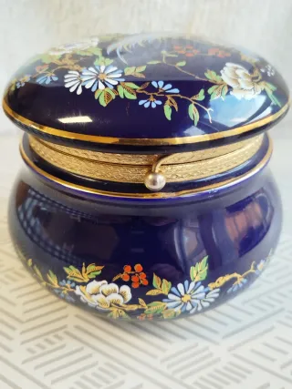 Precioso joyero porcelana francesa de Sevres.
