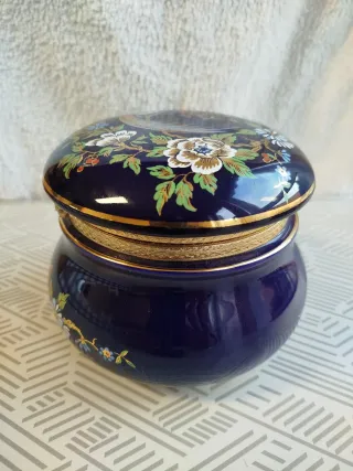 Precioso joyero porcelana francesa de Sevres.