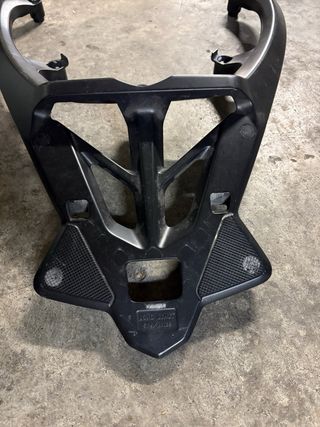 Soporte Baúl Tmax 530