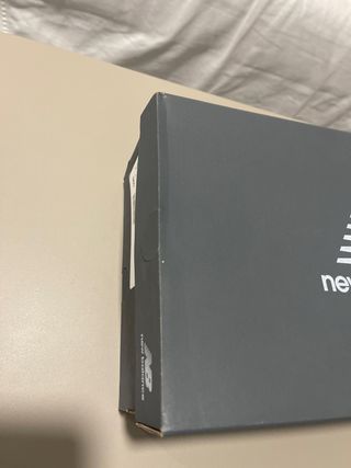 Caja de zapatos New Balance gris