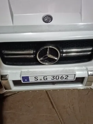 Coche eléctrico Mercedes Benz para niños 3–8 años