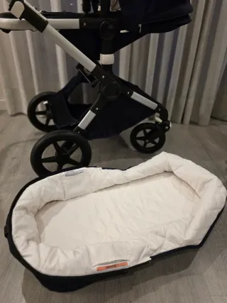 Bugaboo Fox 3 Silla de Paseo y capazo marino