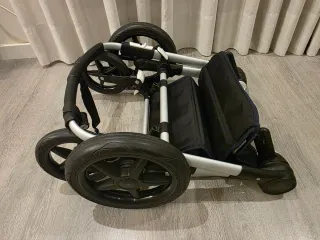 Bugaboo Fox 3 Silla de Paseo y capazo marino