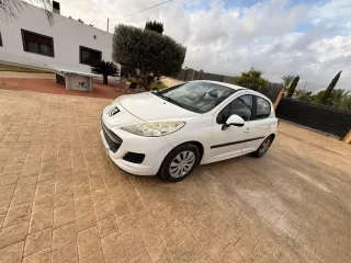 Peugeot 207 2010