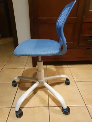 Silla de escritorio infantil azul