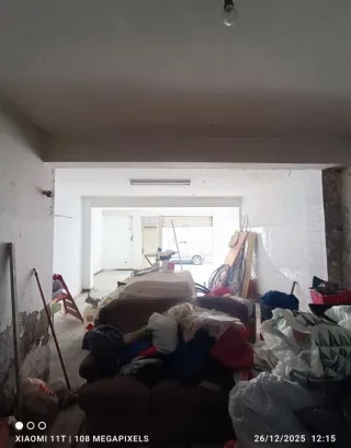 Bajo con derecho a vivienda o oficina y garaje