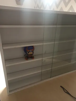 Vitrina expositor pared cristal y madera