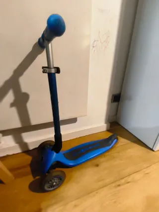 Patinete Globber azul 3 ruedas