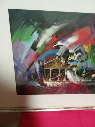 Cuadro abstracto y candelabros