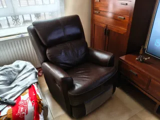 Sillón relax de piel marrón