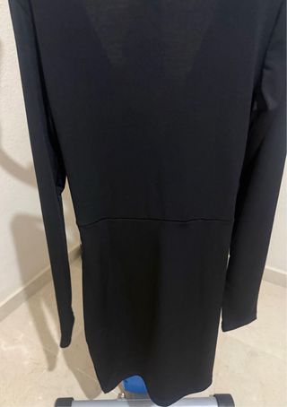 Vestido negro manga larga